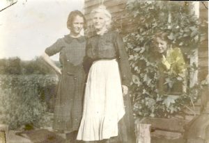 Annie Milligan and two granddaughters, Molly and Mardie Milligan